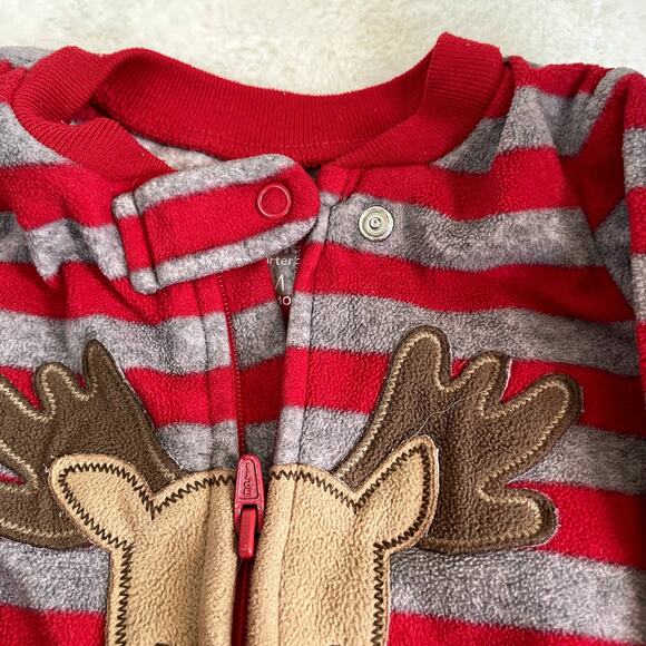 2 Child Of Mine  Carter's 6-9 months one-Piece soft pj outfits reindeer - Picture 7 of 10